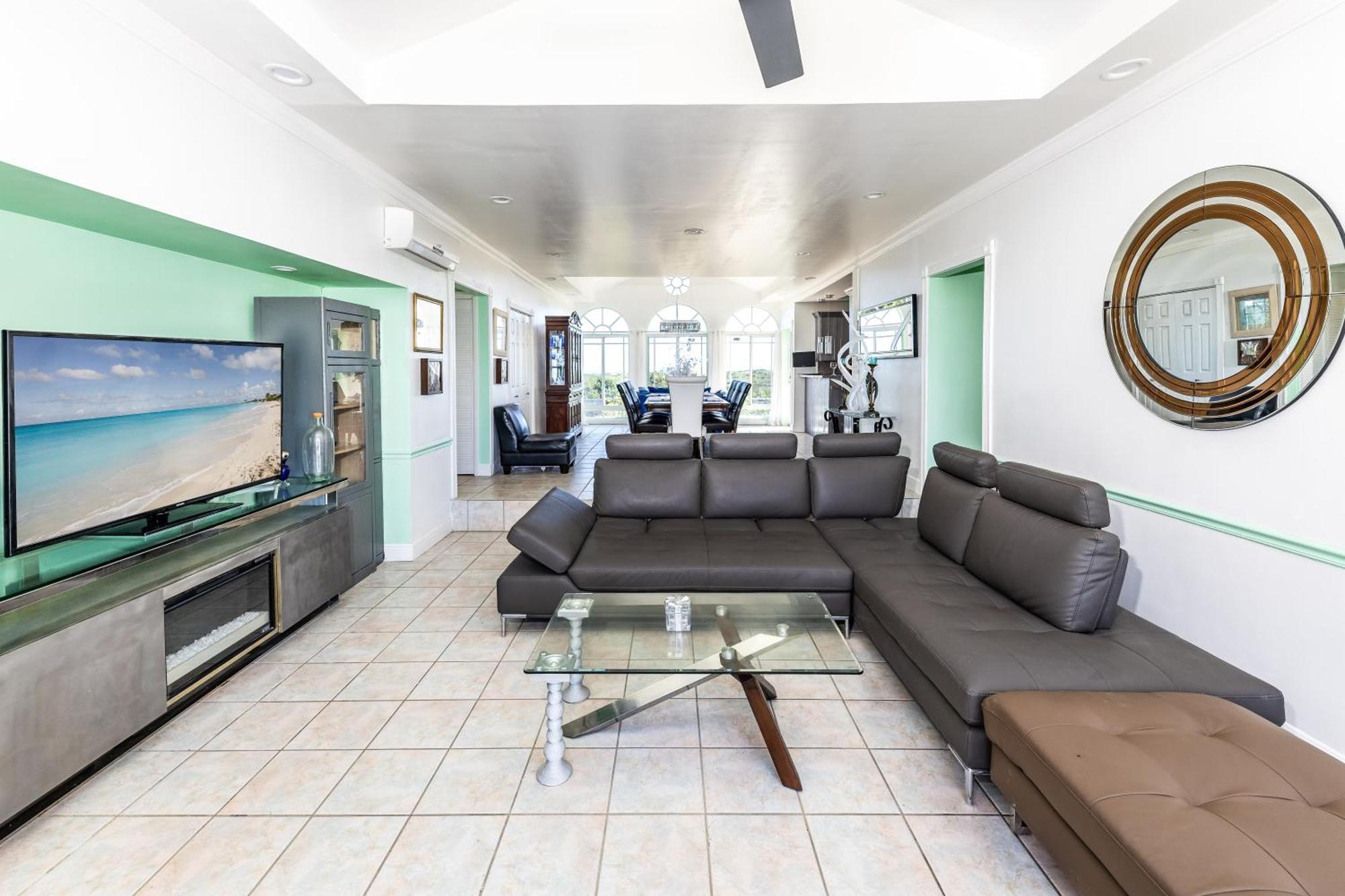 Waterside Home, Shaded Whirlpool Spa, Outdoor Dining, Smart Tv, Amazon Prime Five Cays Settlement Екстериор снимка